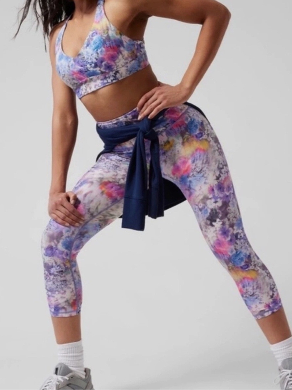 Athleta Elation Womens  Purple Multicolor Capri Leggings XS  Pocket  Logo Yoga